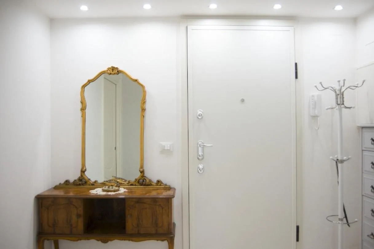 Luminose Camere A San Martino Genoa Guest house